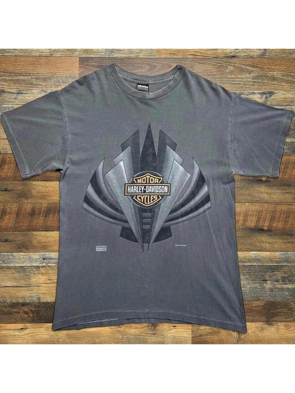 Rare Harley Davidson Vintage Single Stitch Size L Fun Wear T-Shirt.
